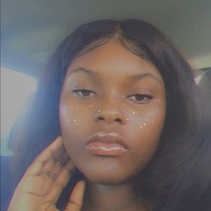 Meet your Posher, Lonnae